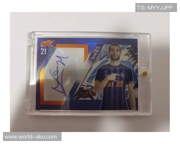 实况足球自定义球星卡设计与玩法解析 提升个性化足球体验